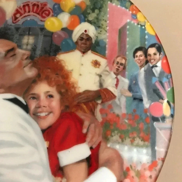 Annie and Daddy Warbucks the finale Collectors Plate vintage Edwin m Knowles - Picture 6 of 8